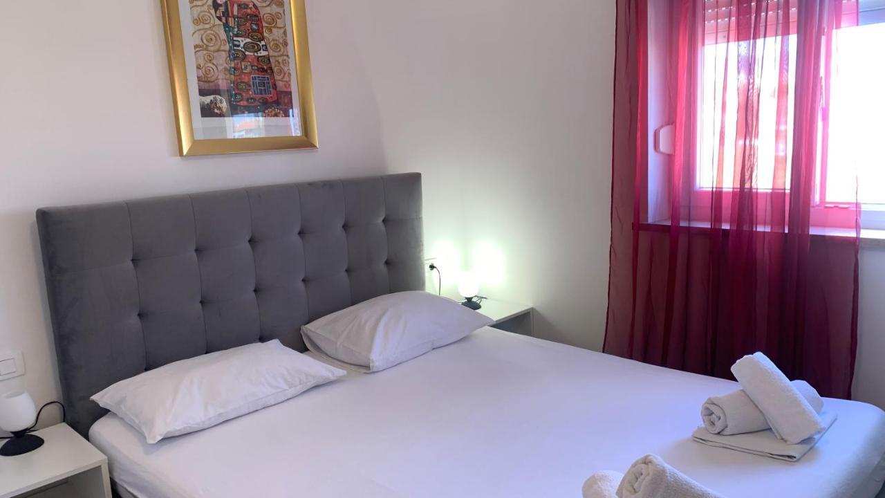 Apartments Istarska Street (Adults Only) スプリト エクステリア 写真