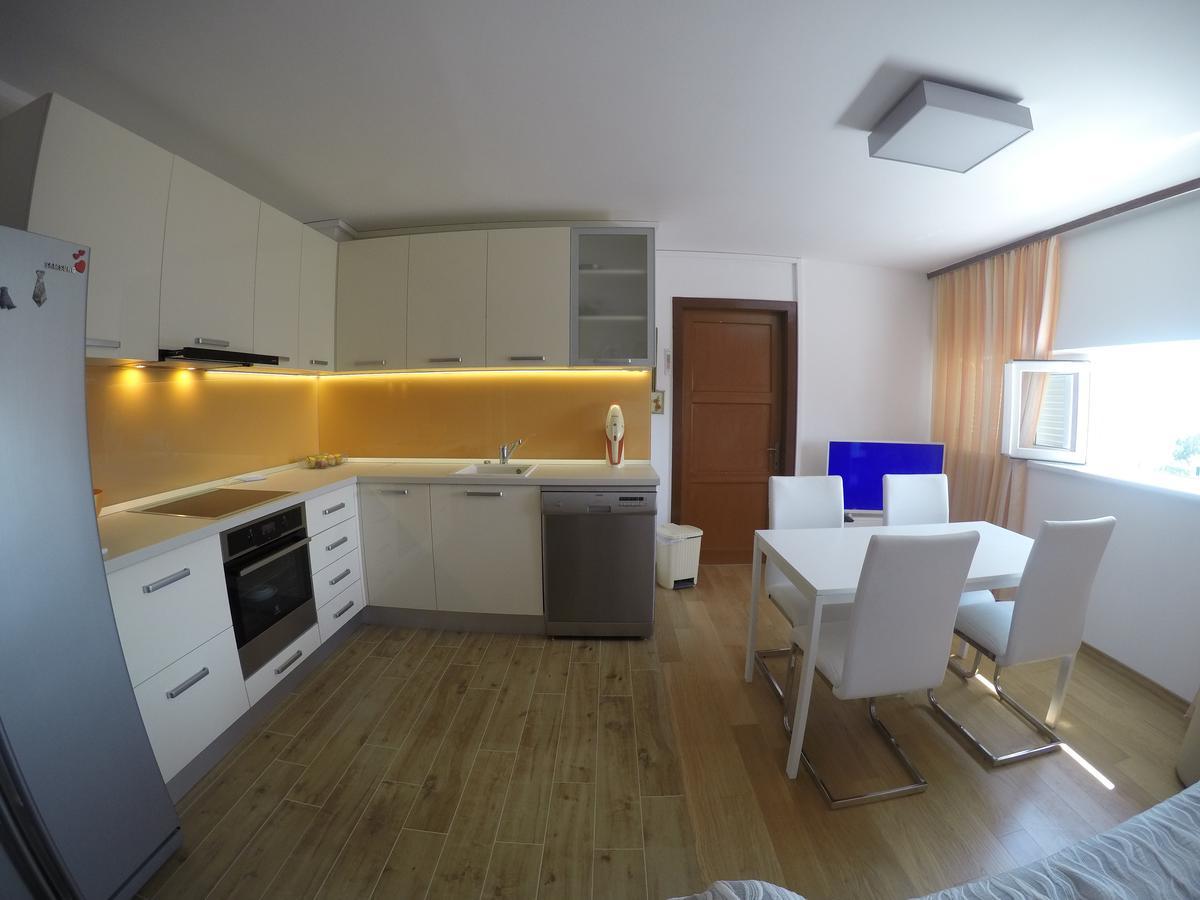Apartments Istarska Street (Adults Only) スプリト エクステリア 写真